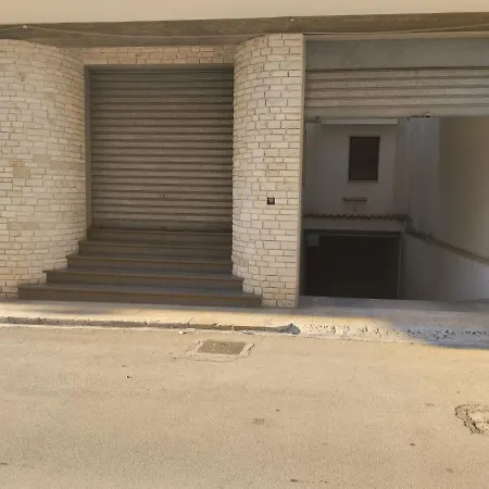 Favolosa Casa Con Terrazza, Idromassaggio, Cortile E Garage Auto *