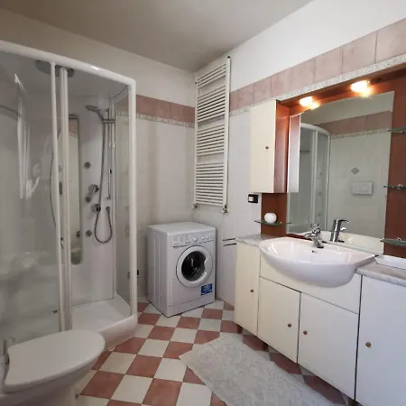 Favolosa Casa Con Terrazza, Idromassaggio, Cortile E Garage Auto *