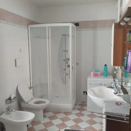 Favolosa Casa Con Terrazza, Idromassaggio, Cortile E Garage Auto *