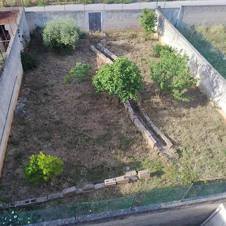 Prázdninový dům Favolosa Casa Con Terrazza, Idromassaggio, Cortile E Garage Auto Carovigno