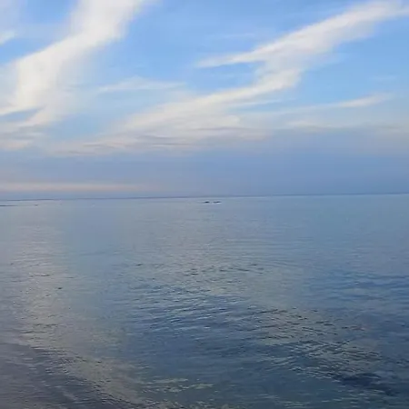 Prázdninový dům Favolosa Casa Con Terrazza, Idromassaggio, Cortile E Garage Auto